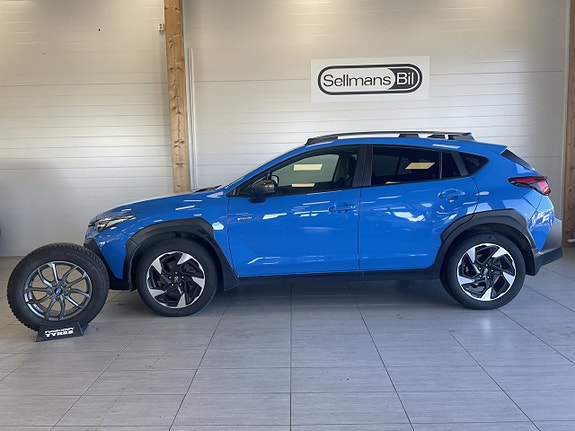 Subaru Crosstrek 2 of 5