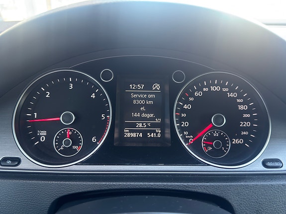 Volkswagen Passat 8 of 11
