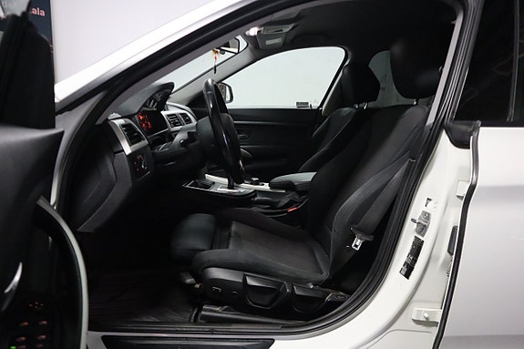 BMW 318d 7 of 16