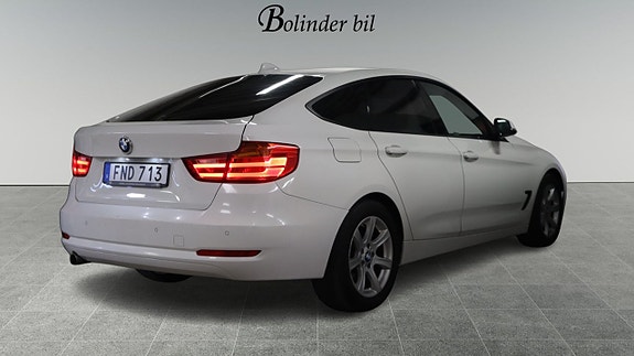 BMW 318d 6 of 16