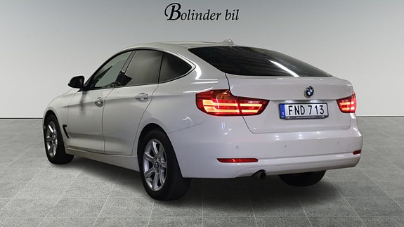 BMW 318d 4 of 16