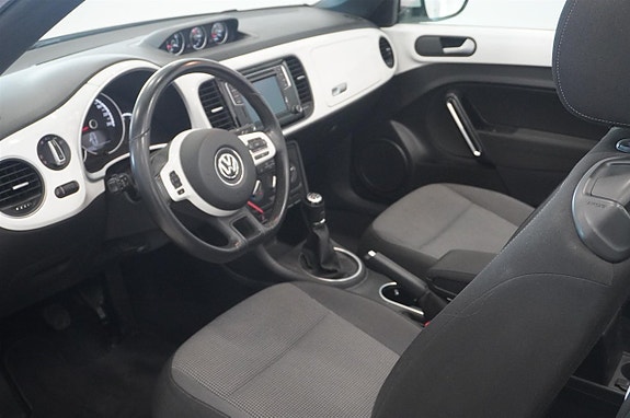 Volkswagen Beetle 2 of 5