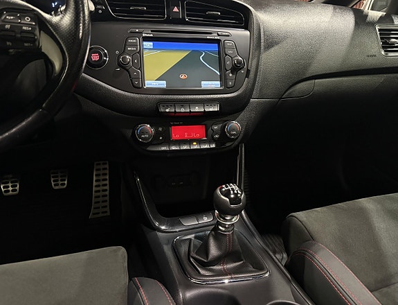Kia Ceed 14 of 21