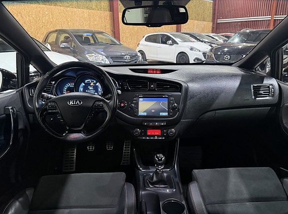 Kia Ceed 10 of 21
