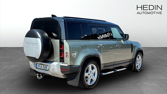 Land Rover Defender 110 2 of 5