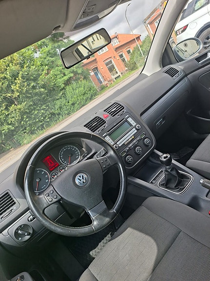 Volkswagen Golf V 10 of 13