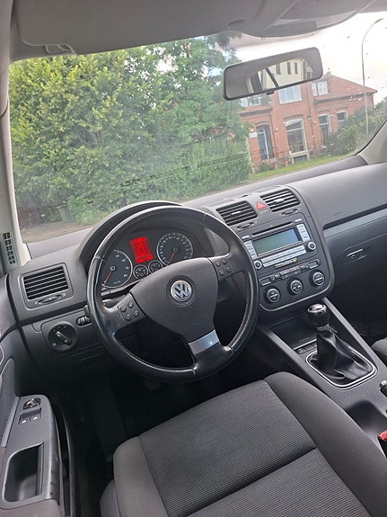 Volkswagen Golf V 11 of 13