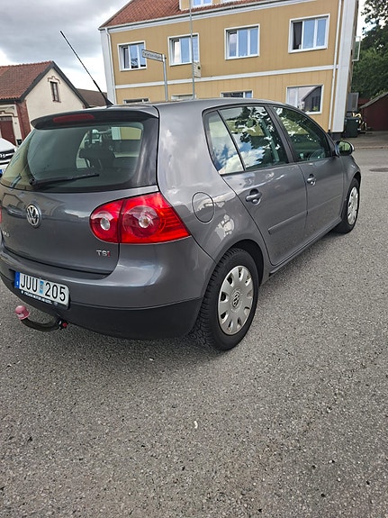 Volkswagen Golf V 5 of 13