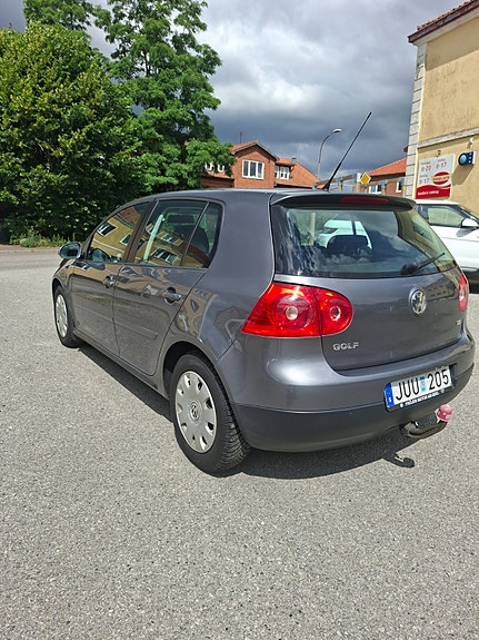 Volkswagen Golf V 3 of 13