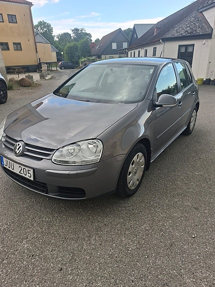 Volkswagen Golf V 8 of 13