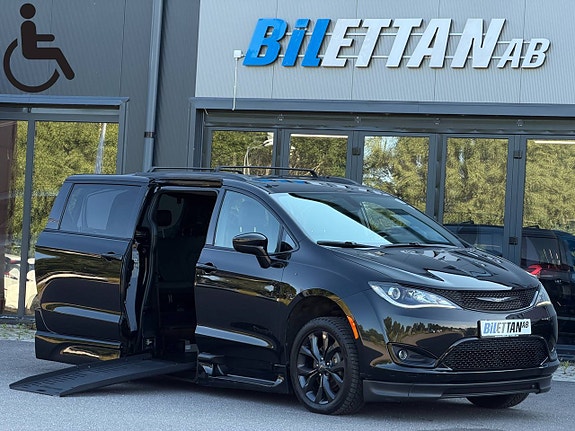Chrysler 2020
