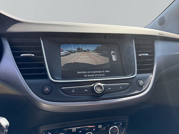 Opel Crossland X 11 of 15