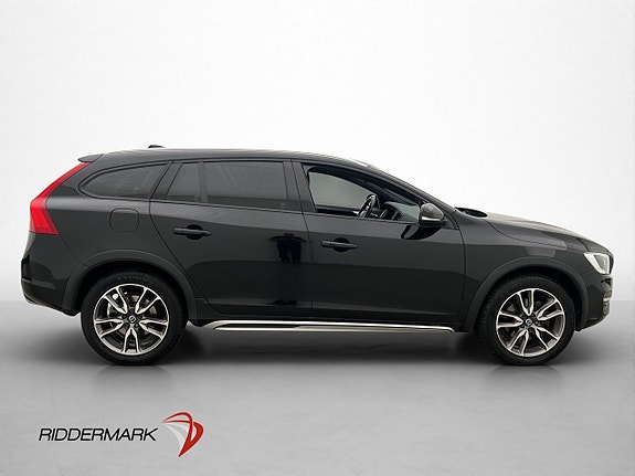 Volvo V60 Cross Country 4 of 5