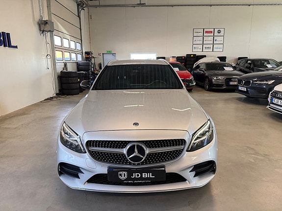 Mercedes-Benz C220 d 4 of 5