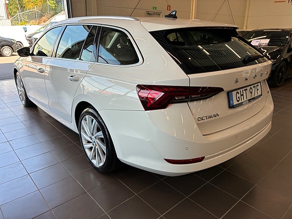 Skoda Octavia 4 of 23