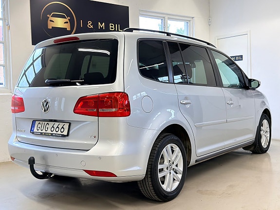 Volkswagen Touran 7 of 21