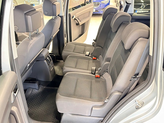 Volkswagen Touran 16 of 21