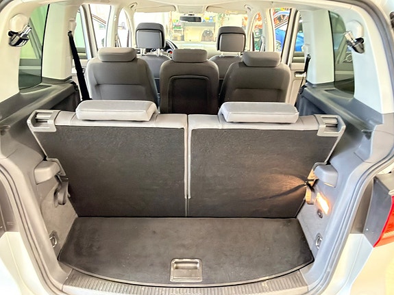 Volkswagen Touran 18 of 21