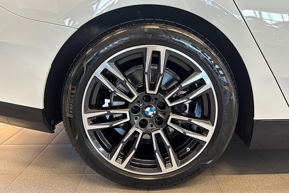 BMW 520d 17 of 20