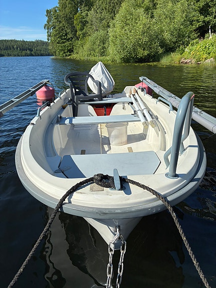 Terhi 400 med Yamaha 9,9 (4-takt) i mycket bra skick - säljes även separat 3 of 3