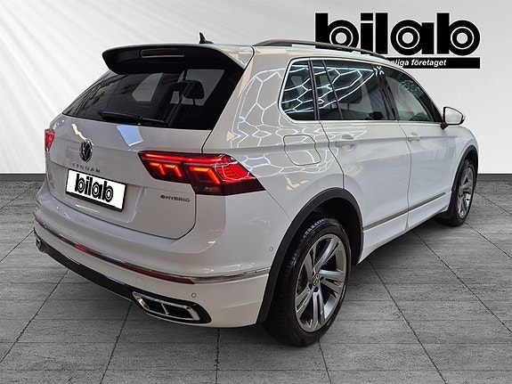 Volkswagen Tiguan 4 of 9