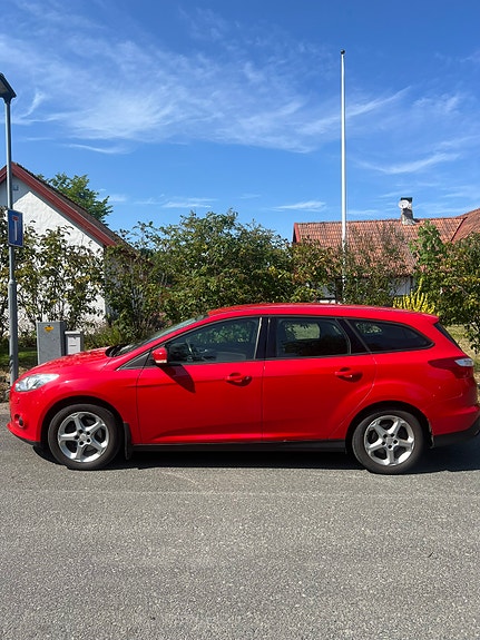 Ford Focus 2 of 5