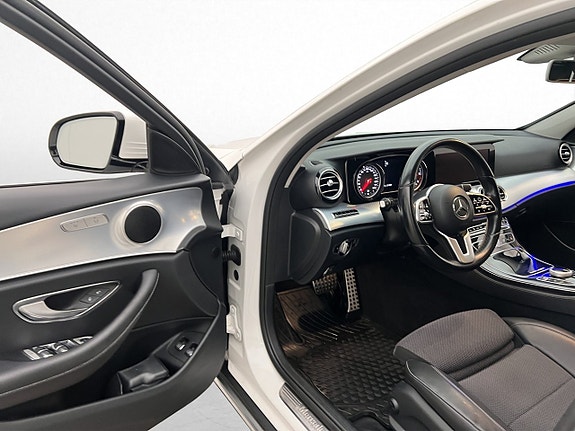 Mercedes-Benz E200 d 13 of 28