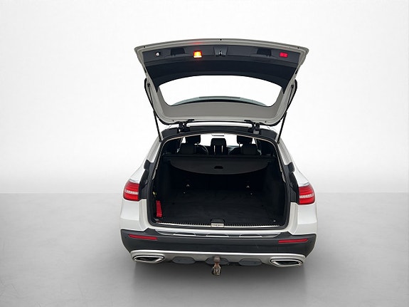 Mercedes-Benz E200 d 9 of 28
