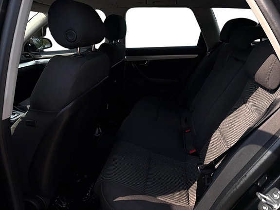 Audi A4 14 of 21