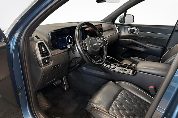 Kia Sorento 5 of 20