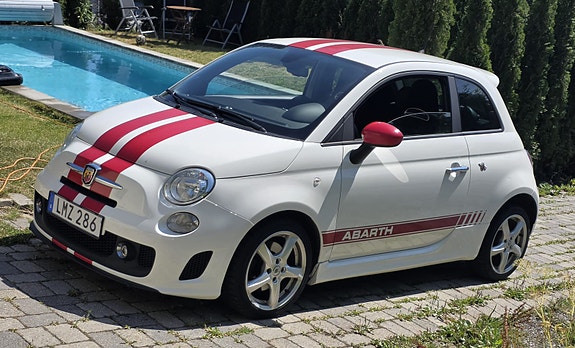 Abarth 595 2 of 5