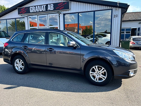 Subaru Outback 2 of 5