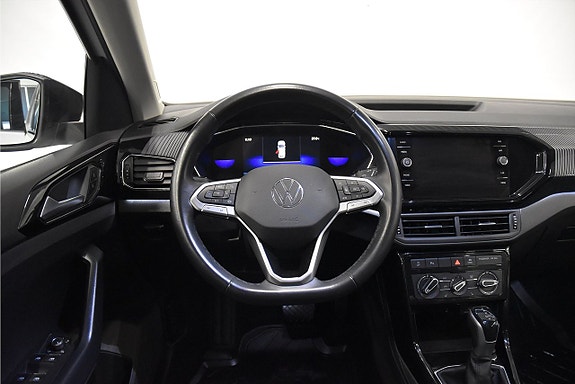 Volkswagen T-Cross 2 of 5
