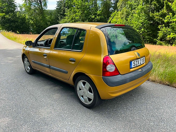 Renault Clio 3 of 5
