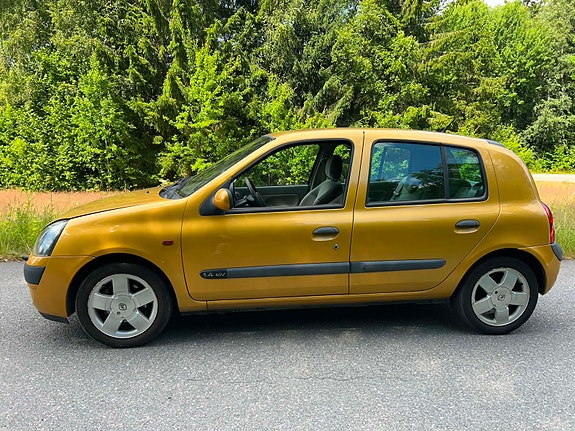 Renault Clio 2 of 5