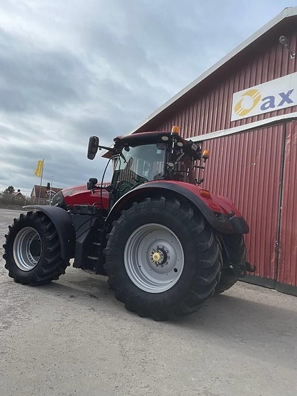 Case IH OPTUM 300 CVX 7 of 8