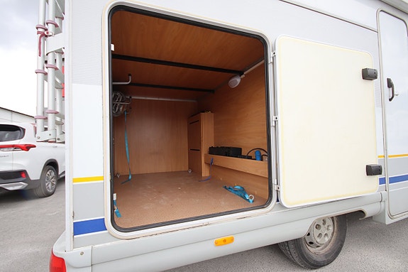 Bürstner T607 4 of 5