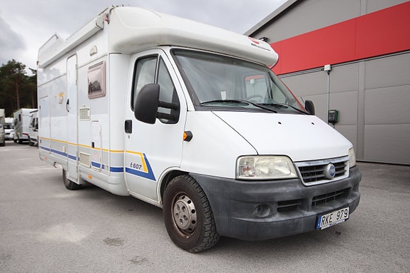 Bürstner T607 2 of 5