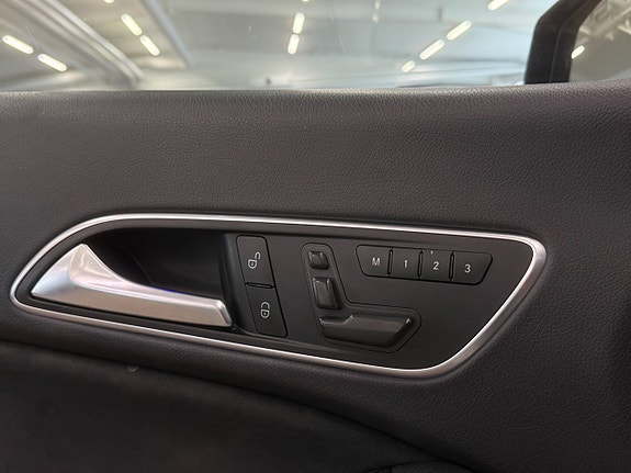 Mercedes-Benz CLA45 18 of 20