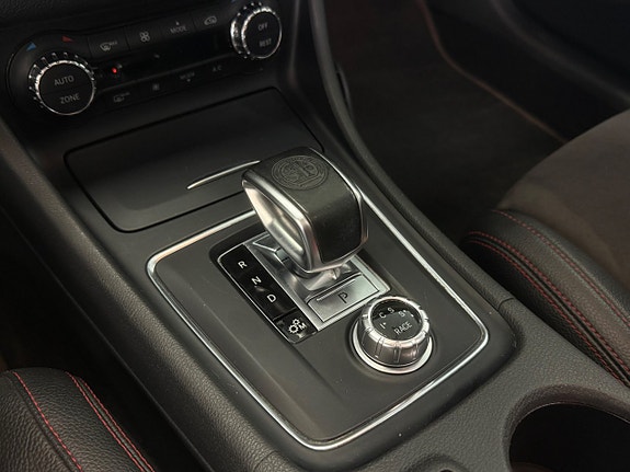 Mercedes-Benz CLA45 10 of 20
