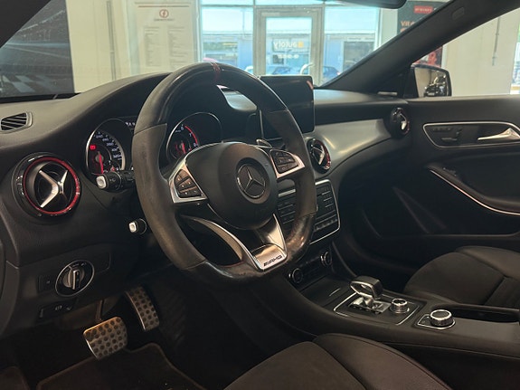 Mercedes-Benz CLA45 8 of 20