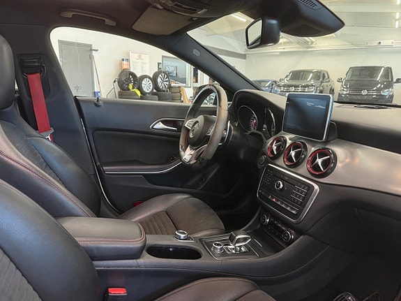 Mercedes-Benz CLA45 5 of 5
