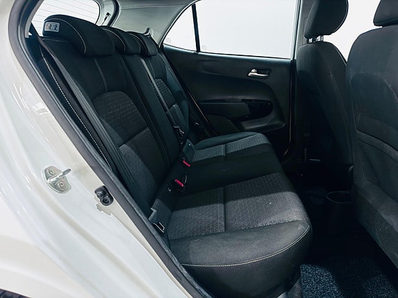 Kia Picanto 8 of 19