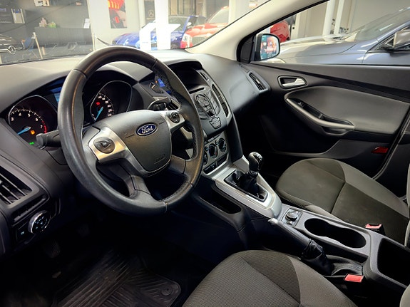 Ford Focus 12 of 13