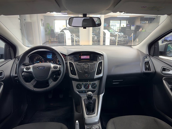 Ford Focus 10 of 13
