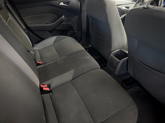 Ford Focus 13 of 13