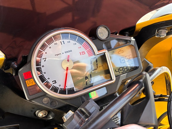 BMW Motorrad S S1000 RR, Fint skick, R&G, Slipon, "Den gula faran" 11 of 11