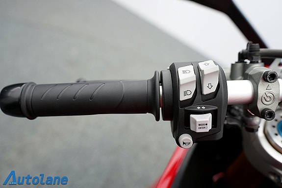 Ducati Supersport 950 S *Öhlins, Nyservad, Nytt Drivpaket 22 of 30