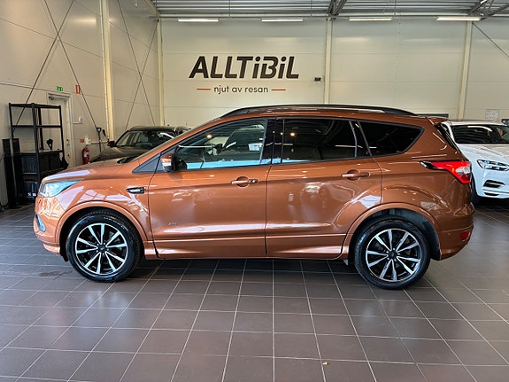Ford Kuga 2 of 5