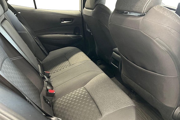 Toyota Corolla 8 of 15